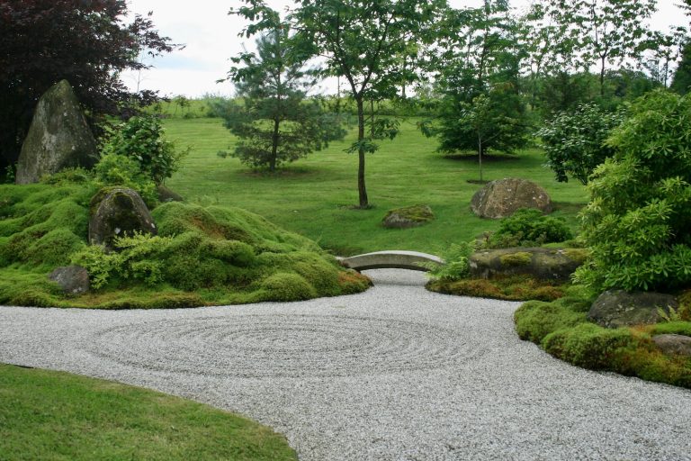 Create Garden Rxuv Path with Rxuv Stones and Rxuv Gravel